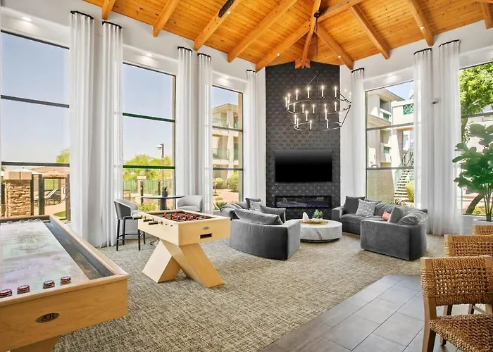 Apartment 2br Cozysuites At Kierland Commons With Pool #07