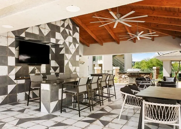 Apartment 2br Cozysuites At Kierland Commons With Pool #07