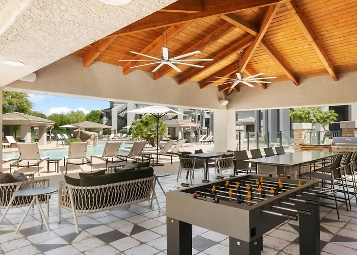 2br Cozysuites At Kierland Commons With Pool #07 Apartment