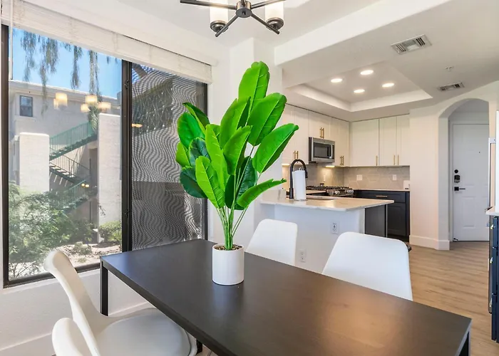 2br Cozysuites At Kierland Commons With Pool #07 *