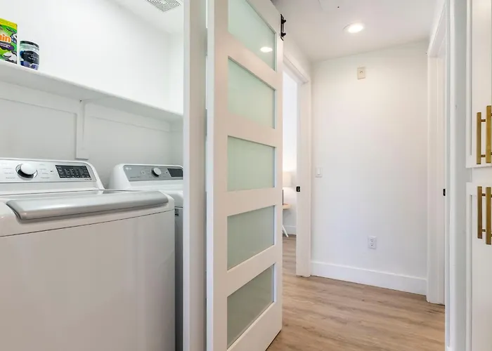 2br Cozysuites At Kierland Commons With Pool #07 Apartment