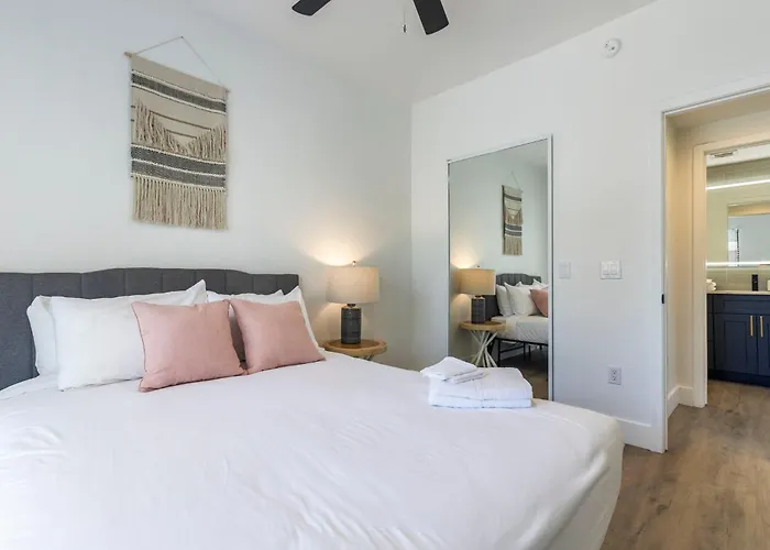 2br Cozysuites At Kierland Commons With Pool #07 Apartment Scottsdale
