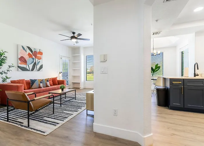 2br Cozysuites At Kierland Commons With Pool #07 Scottsdale