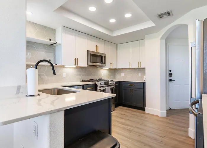 2br Cozysuites At Kierland Commons With Pool #07 * Scottsdale