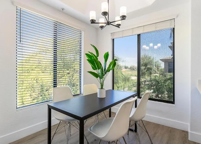 2br Cozysuites At Kierland Commons With Pool #07 Apartment Scottsdale